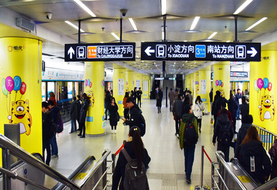 天津地鐵2/3號(hào)線(xiàn)品牌站廣告