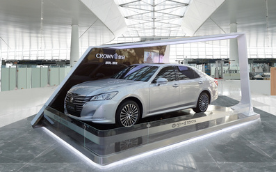 溫州機(jī)場T2二層出發(fā)值機(jī)安檢口正前方展位廣告 溫州機(jī)場T2二層出發(fā)值機(jī)安檢口正前方展位廣告