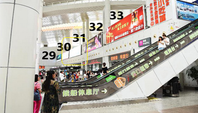 廈門郵輪中心售票區(qū)上方中間墻面燈箱廣告 廈門郵輪中心售票區(qū)上方中間墻面燈箱廣告