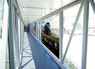 西寧機(jī)場廊橋內(nèi)燈箱廣告 西寧機(jī)場廊橋內(nèi)燈箱廣告