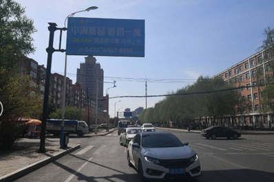 深中路與長江街交匯處交通導(dǎo)向 深中路與長江街交匯處交通導(dǎo)向