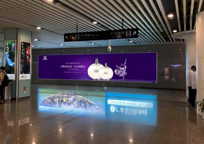 東廣場墻面燈箱廣告 東廣場墻面燈箱廣告