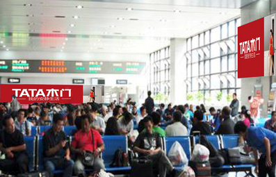 第一、三軟席候車室燈箱廣告