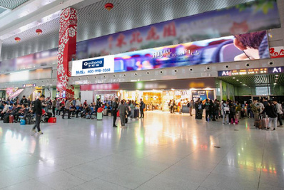 長春站候車大廳檢票口燈箱廣告 長春站候車大廳檢票口燈箱廣告