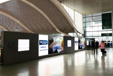 徐州東站廊橋通道燈箱廣告 徐州東站廊橋通道燈箱廣告