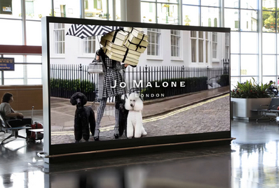 澳門機場登機閘口區(qū)巨型數(shù)碼電子屏廣告 澳門機場登機閘口區(qū)巨型數(shù)碼電子屏廣告