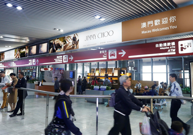 澳門機場接機大堂入境歡迎燈箱廣告 澳門機場接機大堂入境歡迎燈箱廣告