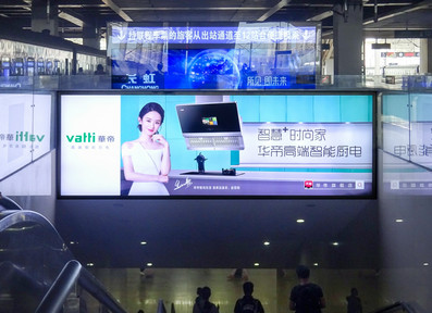 福州站站臺層出站楣頭燈箱廣告 福州站站臺層出站楣頭燈箱廣告