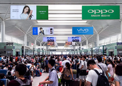 南昌西站出發(fā)層候車大廳雙面吊桿燈箱廣告 南昌西站出發(fā)層候車大廳雙面吊桿燈箱廣告