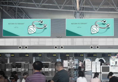 石家莊機場T2值機大廳值機島上方墻面燈箱廣告 石家莊機場T2值機大廳值機島上方墻面燈箱廣告