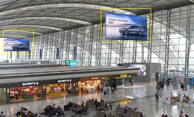 成都雙流機場T2出發(fā)辦票大廳懸掛燈箱廣告