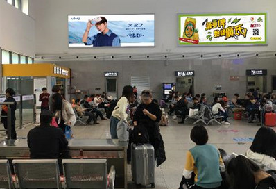 廣寧站候車室墻面燈箱廣告 廣寧站候車室墻面燈箱廣告