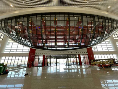 惠州北站進站大廳入門處落地?zé)粝鋸V告 惠州北站進站大廳入門處落地?zé)粝鋸V告