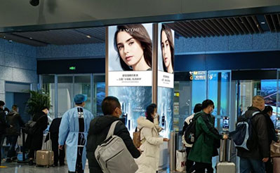 貴陽(yáng)機(jī)場(chǎng)一層國(guó)內(nèi)到達(dá)行李提取大廳出口處包柱燈箱 貴陽(yáng)機(jī)場(chǎng)一層國(guó)內(nèi)到達(dá)行李提取大廳出口處包柱燈箱