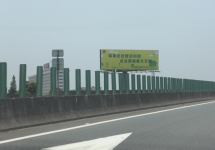 揭普高速三面高桿戶(hù)外大牌速?gòu)V告投放，潮汕高速?gòu)V告價(jià)格