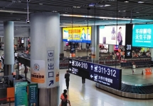 西安咸陽(yáng)機(jī)場(chǎng)到達(dá)行李廳高空燈箱廣告投放，西安機(jī)場(chǎng)廣告價(jià)格