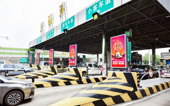 廣州廣汕收費站燈箱廣告投放優(yōu)勢，廣州高速廣汕站廣告價格