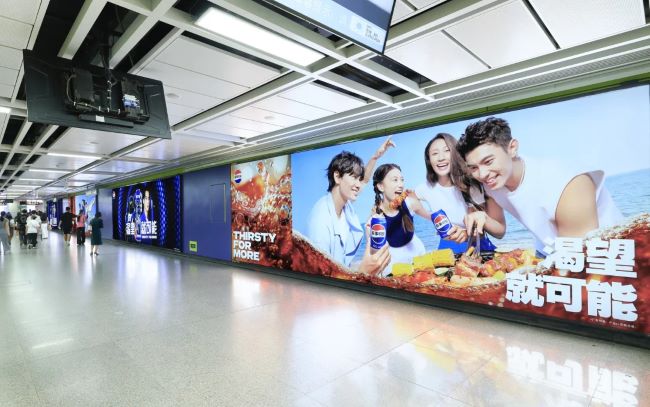 廣州體育西路地鐵站廳墻面廣告投放，廣州地鐵大屏廣告價(jià)格